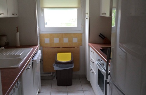 Riou - Petit Juas - Av de Grasse Apartment | Cannes, apartment. 3 rooms 2 bedrooms with private parking-pool-wifi-clim.