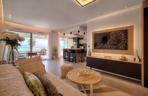 Villeneuve Loubet Beach Apartment | Cannes Luxury Rental - Stunning sea front apartment