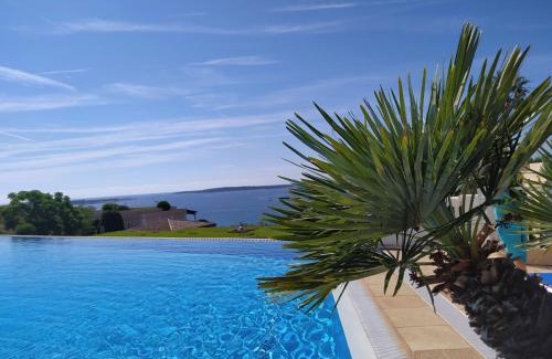 La Croix des Gardes Apartment | Cannes & More