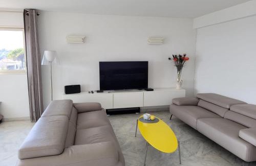 Carnot Apartment | CANNES Superbe appartement vue mer panoramique