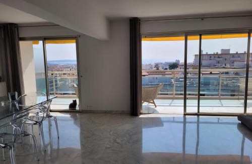 Carnot Apartment | CANNES Superbe appartement vue mer panoramique