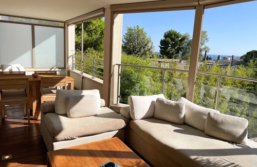 Riou - Petit Juas - Av de Grasse Hotel | Cannes Villa St Barth