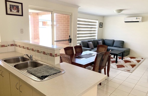 Cannington House | Cannington Home Accommodation House 1 (4 bedrooms & 2 bathrooms)