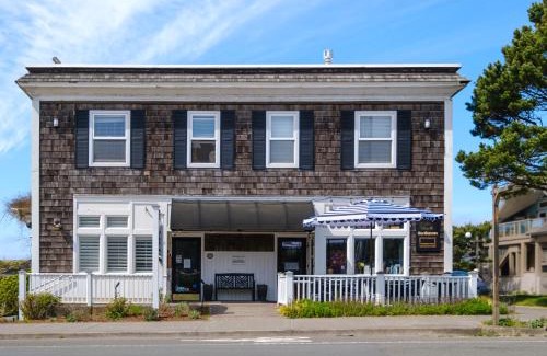 Downtown Cannon Beach Hotel | Cannon Beach Hotel Collection