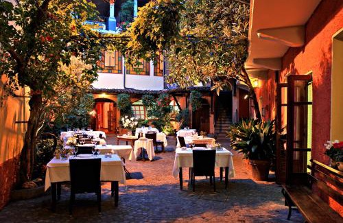 Cocconato Hotel | CANNON d'ORO