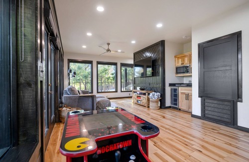Broken Bow Cabin | CannonBall Cabin- with POOL! New build! 2 Bedroom 3 bath