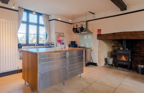 Wotton-under-Edge Cottage | Canons Court Lodge - Wotton-Under-Edge - Dog friendly