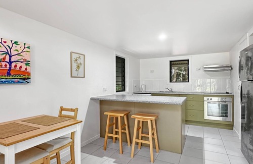Nelly Bay House | Canopy Chalet 6 - A cozy retreat for two on Magnetic Island.