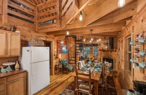 Mentone House | Canopy Woods - 2 beautiful homes with a hot tub