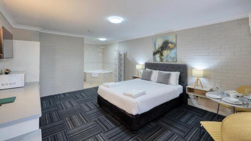 Canowindra Hotel | Canowindra Riverview Motel