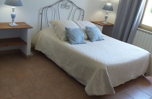 Lacoste House | Cante Grillet en provence au pied du Luberon LACOSTE (84480) Chambre NAIS