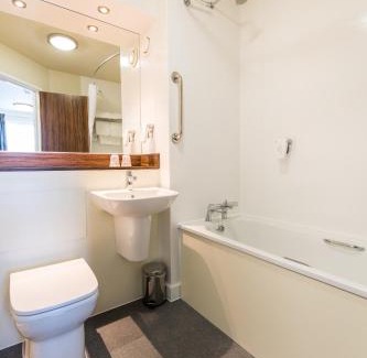 Broadstairs Hotel | Canterbury Bell, Margate by Marston's Inns