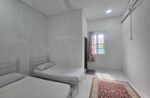 Bukit Payong House | Cantik-La Homestay Kolam Kuala Terengganu 6 Bilik