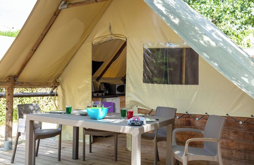 Bouzigues Cabin | Canvas hut near Etang de Thau! Book on : https:/www.lou-labech.fr/