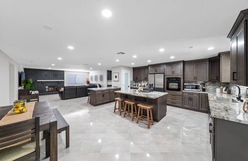 Canyon Lake House | Canyon Lake Fun in the Sun! Fully Remodeled, ammenities WiFi & AC