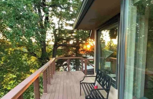 Spearfish House | Canyon View Getaway with Hot Tub
