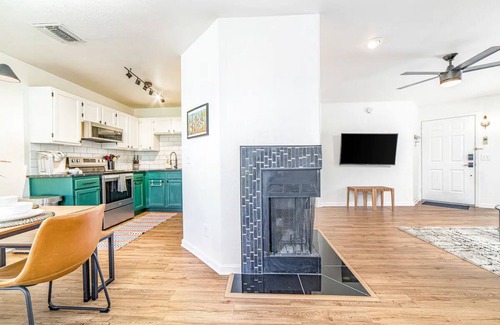 Tucson Condo | Canyon Vista 🌵INCREDIBLE VIEWS- Remodeled, Heated Pool, Spa, Hiking, Gym
