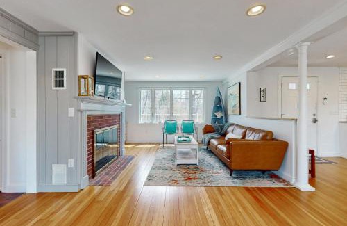 West Yarmouth House | Cape Bliss