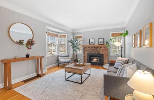 Diamond Lake House | Cape Cod Charmer