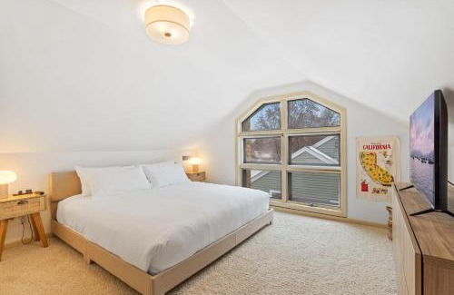 Diamond Lake House | Cape Cod Charmer