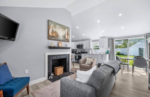 West Dennis Cottage | Cape Cod Retreat Perfect for Families, Close to Beaches