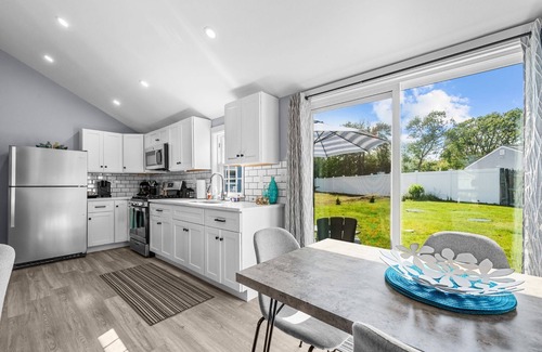 West Dennis Cottage | Cape Cod Retreat Perfect for Families, Close to Beaches