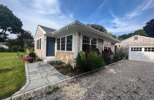 Falmouth House | Cape Cod Tranquility in Falmouth Village
