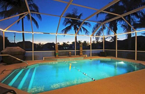 Pelican House | Cape Coral Abode - Near Sun Splash Park and Beach!