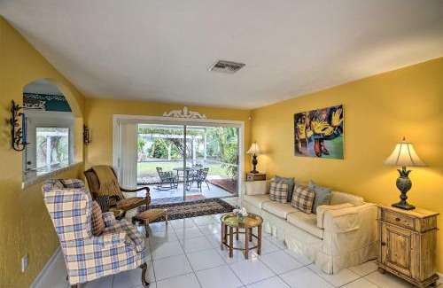 Caloosahatchee House | Cape Coral Home with Yard Less Than 1 Mi to Dtwn!