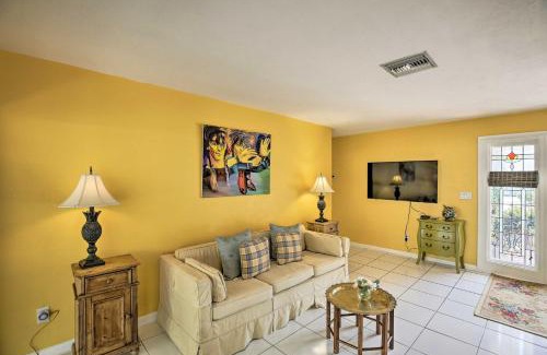 Caloosahatchee House | Cape Coral Home with Yard Less Than 1 Mi to Dtwn!
