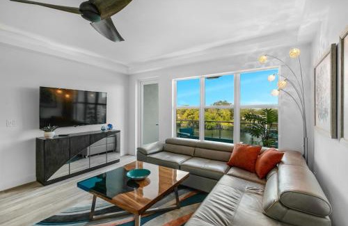Merritt Island Resort | Cape Crossing Resort & Marina
