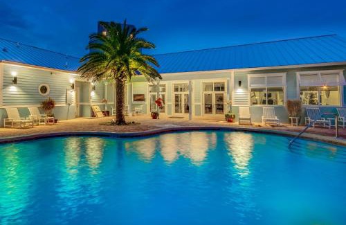 Merritt Island Resort | Cape Crossing Resort & Marina