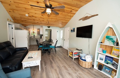 North Truro Condo | Cape Escape in North Truro. Completely renovated. 1/2 mile walk to the beach.