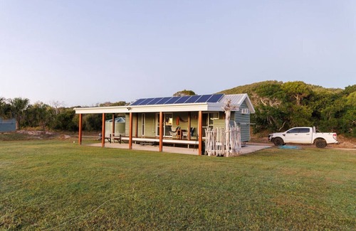 Curtis Island House | Cape Keppel Beach Cottage 2