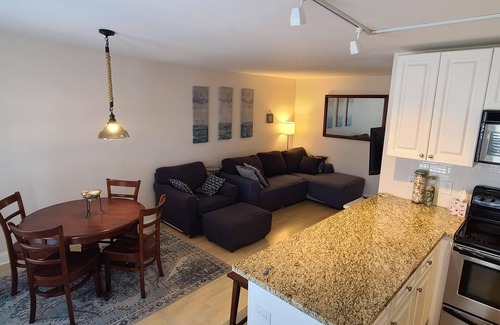 Cape May Condo | Cape May Condo Getaway w/Rooftop Deck, Onsite Parking, 1/2 Block to the Beach