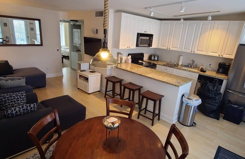 Cape May Condo | Cape May Condo Getaway w/Rooftop Deck, Onsite Parking, 1/2 Block to the Beach