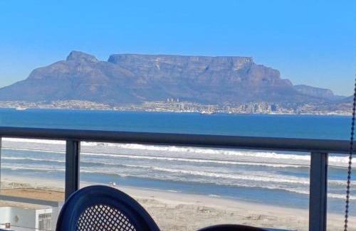 Bloubergstrand Apartment | Cape Town Beachfront Accommodation in Blouberg
