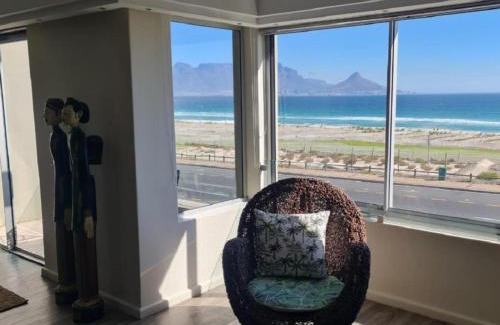 Bloubergstrand Apartment | Cape Town Beachfront Accommodation in Blouberg