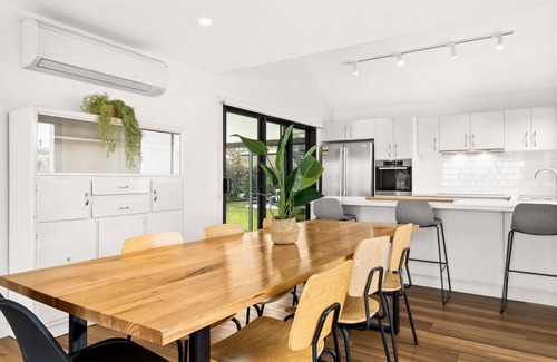 San Remo House | Cape View San Remo - with water views