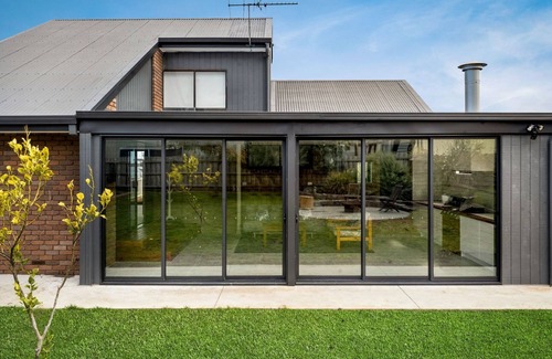 San Remo House | Cape View San Remo - with water views