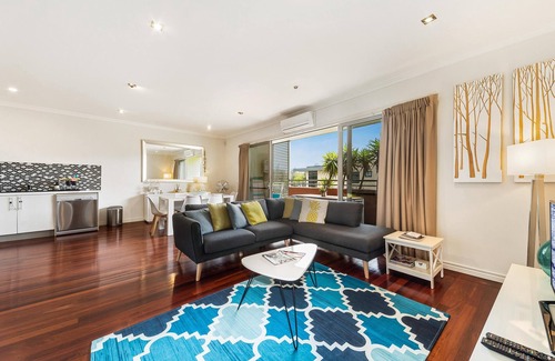 Capel Sound Apartment | CAPEL BREEZE nDIRECTLY ACROSS FROM THE BEACH AT CAPEL SOUND