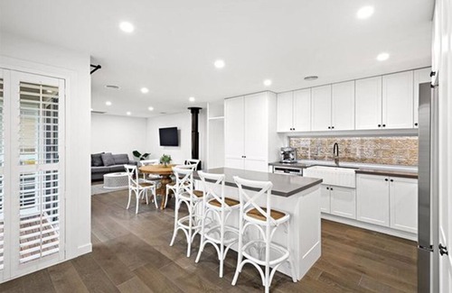 Capel Sound House | Capel Home (House & Guest house) by Ready Set Stay