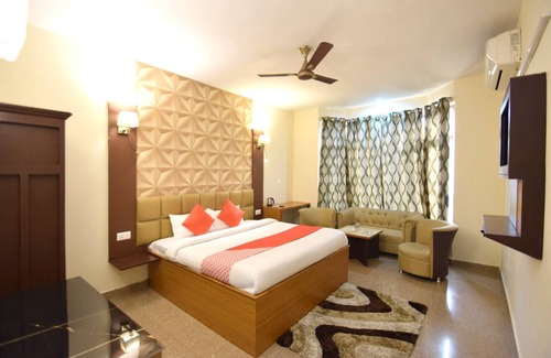 Jammu Hotel | Capital O 11567 Hotel Shivalik Hills