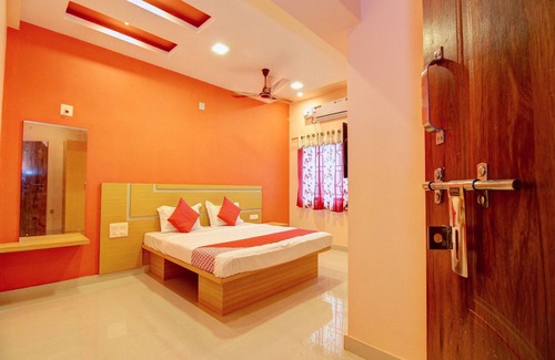 Surathkal Hotel | Capital O 13489 Garuda Comforts
