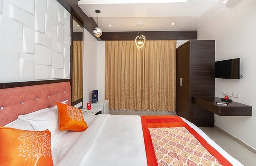 Triplicane Hotel | Capital O 18946 Admire Suit Hospitality