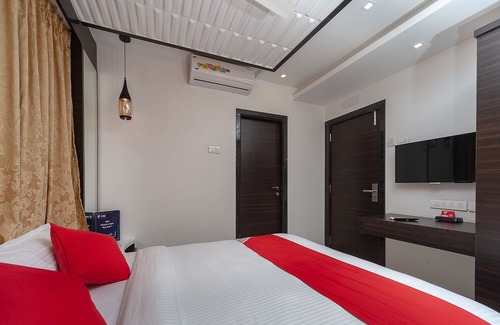 Triplicane Hotel | Capital O 18946 Admire Suit Hospitality