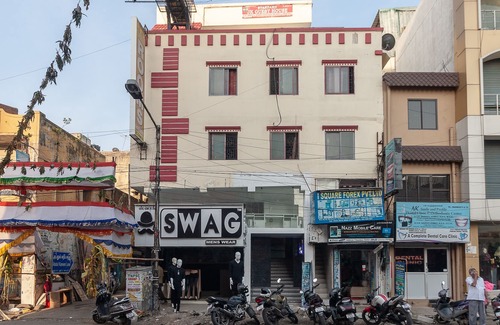 Triplicane Hotel | Capital O 18946 Admire Suit Hospitality