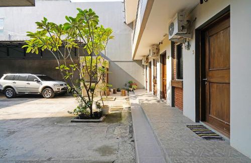 Cianjur Hotel | Capital O 1898 Louise Place