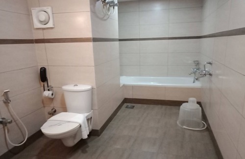 Kollam Hotel | Capital O 19742 Hotel Dona Castle
