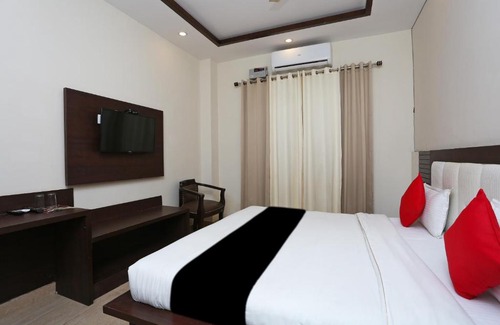 Noorpur Hotel | Capital O 65054 Rajhans Hotel And Resort